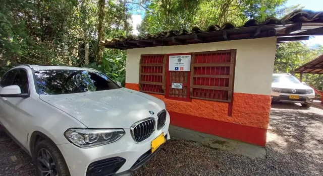 Compostela cabaña privada (private cabin for rent), Book Hotel Hoteller i Jardin med parkering, Parkering