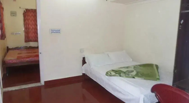Hilly Hut Home Stay