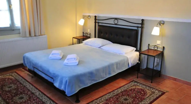 Номер Standard Platanos in the castle