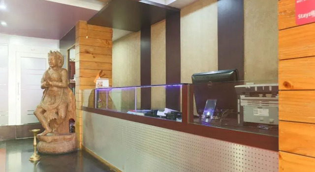 Oyo 45790 Hotel Bhubaneswari Classic, Varaa Hotelli Hotellit Brahmapur aamiaisella, Aamiainen