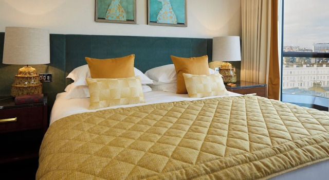 Апартаменты Deluxe с 3 комнатами с балконом Cheval Gloucester Park at Kensington