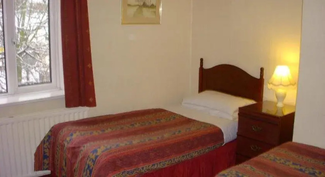 Beaucliffe Hotel, Забронировать Отель Солфорд Манчестер, рядом с Королевский госпиталь в г. Солфорд