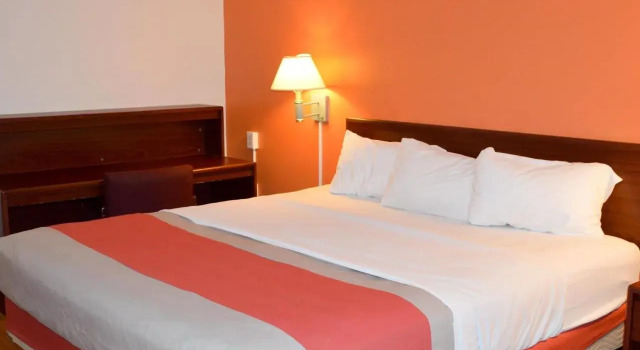 Super 7 Inn, Prenota Hotel Tupelo Mississippi
