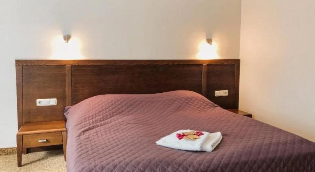 Sancta Elena, Boek Hotel Palanga 