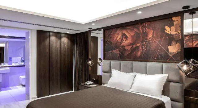 Номер Deluxe Almond Business Hotel