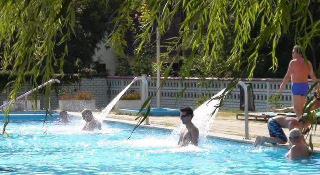 Chatova osada Family Resort, Buchen Sie Resort Patince Nitriansky kraj