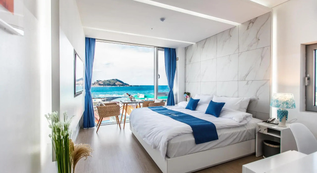 Двухместный номер Deluxe Blue Spring Hotel