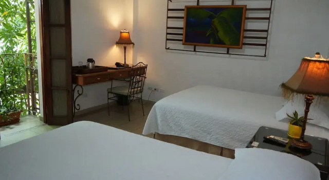 Двухместный номер Economy с балконом Hotel Casa del Arbol