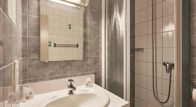 Номер Standard CitHôtel Le National