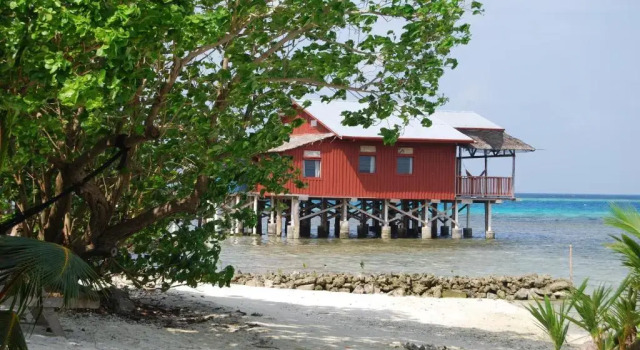 Бунгало c 1 комнатой с балконом Imagination Island Eco Resort