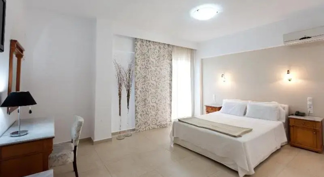 Двухместный номер Standard с балконом и с видом на сад Olympic Village Hotel & SPA