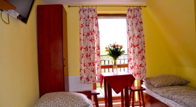 Ośrodek Wypoczynkowo-Szkoleniowy HALNY, Book Hotel Hoteller i Lillepolen med parkering, Parkering