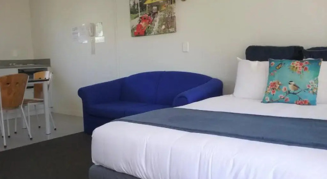 Семейные апартаменты Kings Court Motel
