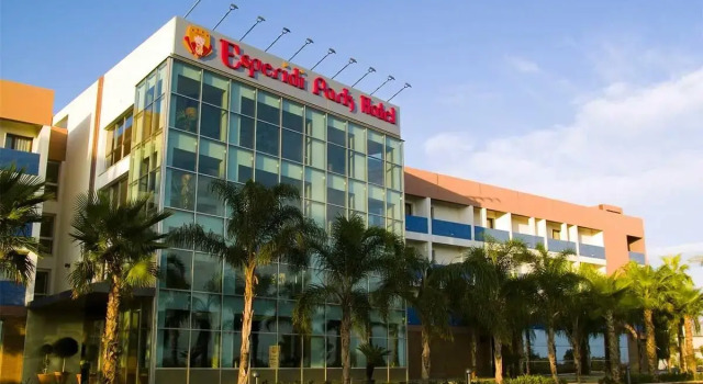 Четырёхместный номер Esperidi Park Hotel
