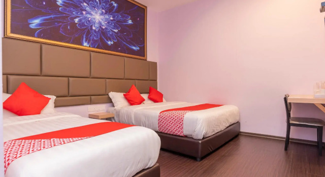 Трёхместный люкс Zenz Hotel