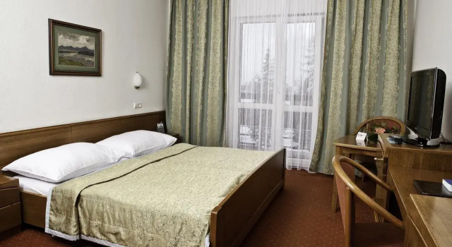 Hotel Patria, Забронировать Отель Отели в центре Штрбске-Плесо с завтраком, отели в центре Штрбске-Плесо с завтраком
