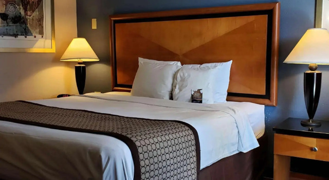 Baymont Inn & Suites Knoxville I-75