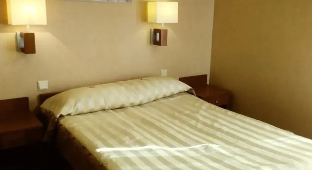 Zajazd Pod Olivk, Varaa Hotelli Hotellit Pommeri pysäköinnillä, Pysäköinti