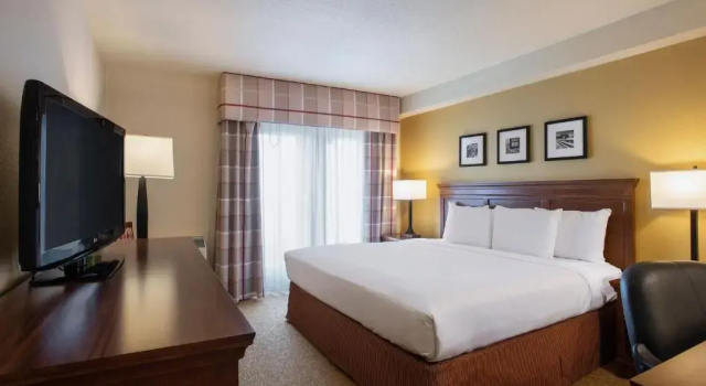 Двухместный номер Standard Travelodge Suites by Wyndham Regina - Eastgate Bay