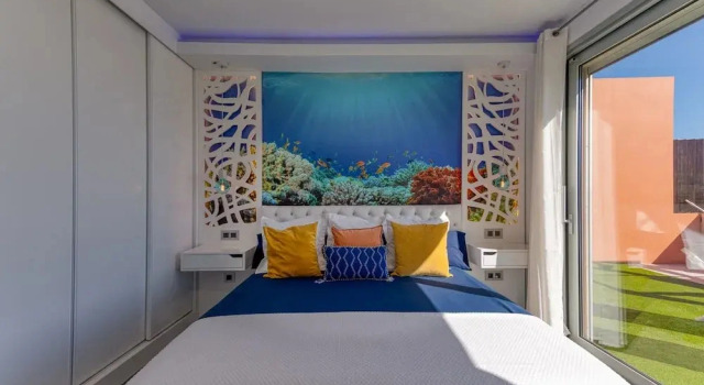 Chalet in Maspalomas With Heated Pool, Book Chalet Sommerhuse i Gran Canaria, Hytte
