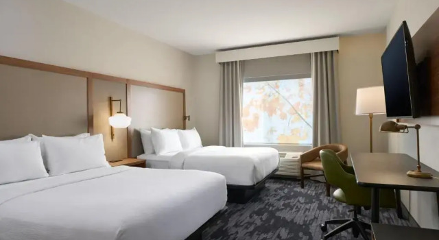Четырёхместный номер Standard Fairfield by Marriott Inn & Suites Hagerstown