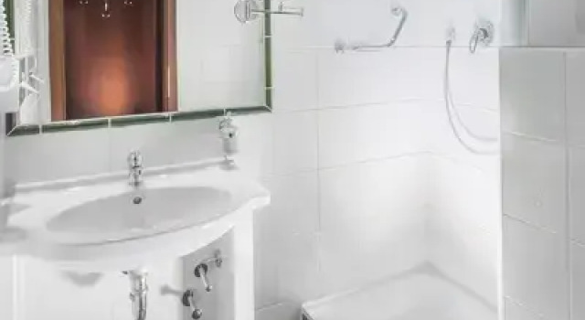 Einzel Zimmer Hotel Lunik
