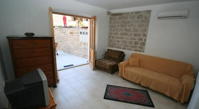 Апартаменты Цокольный этаж c 1 комнатой Guest House Lucijo