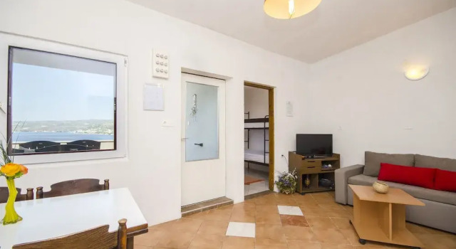 Apartment Ljilja, Забронировать Апартаменты/квартира Рогозница Шибенско-Книнская жупания