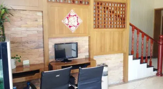 Li Gang Hotel Lijiang, Забронировать Отель Лицзян Юньнань, рядом с Улица Сквер-стрит Древнего города Даянь