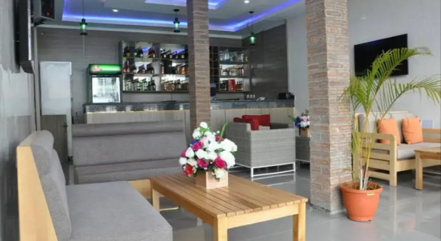 Springhill Hotel & Suites, Book Hotel 4-Star Hotels in Asaba, 4*