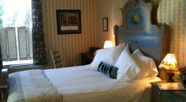 Mecklenburgh Inn