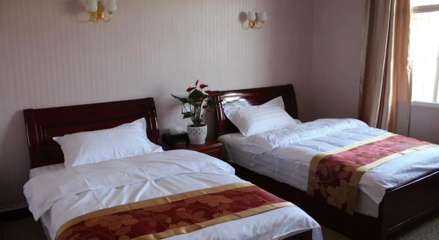 Xin Yue Hotel- Kunming, Rezerwuj Hotel Hotele w Kunming z parkingiem, Parking