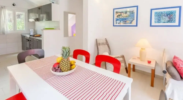 Simi- Peacefull and Seaview - A1, Rezerwuj Hotel Hotele w Split-Dalmatia County z parkingiem, Parking