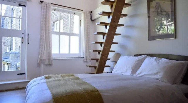2 Bedroom Loft Style House In Central Islington, Varaa Lomakoti Mökit kohteessa Merseyside, Mökki