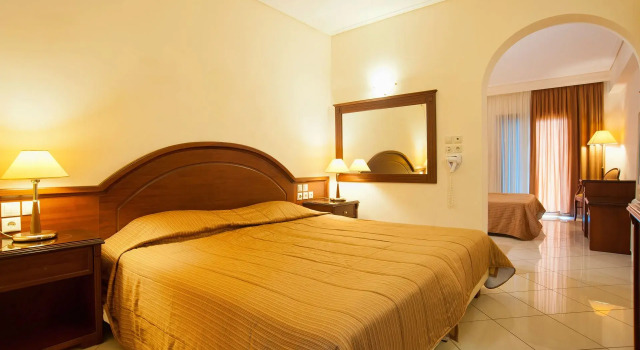 Семейный номер Standard Europa Beach Hotel