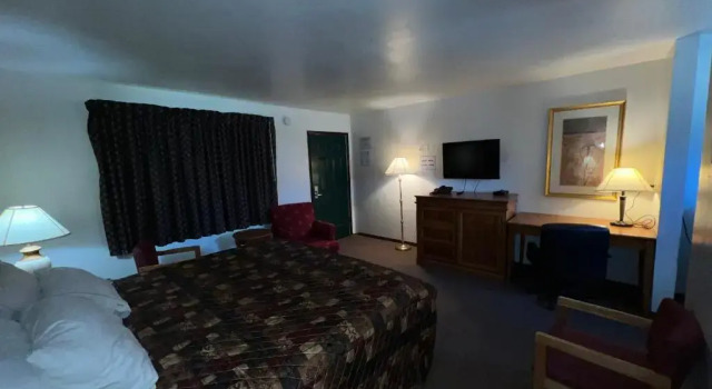 Номер Standard Spinning Wheel Motel