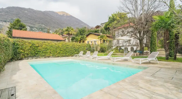 Villa Olga With Private Pool by Rent All Como, Buchen Sie Villa Villa Piemont