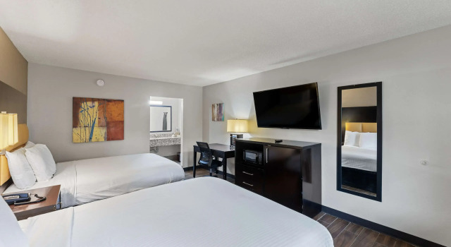 Четырёхместный номер Deluxe Americas Best Value Inn Fort Worth/Hurst