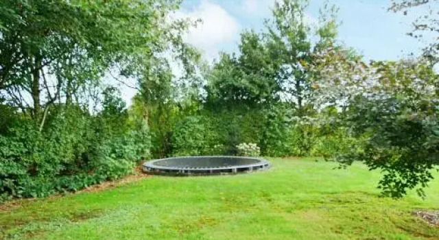 Three-Bedroom Holiday home in Tarm 5, Rezerwuj Apartament Hotele w Midtjylland z parkingiem, Parking