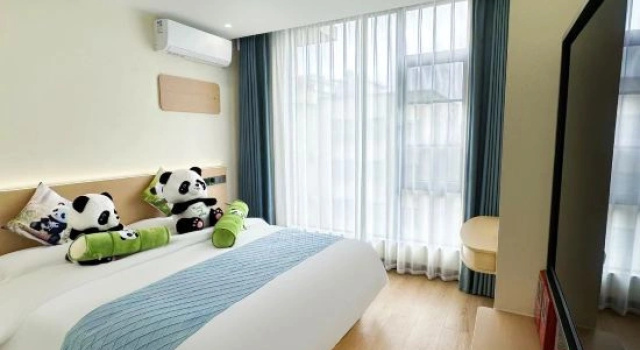 Люкс с 2 комнатами с видом на сад Riverside Bay Hotel