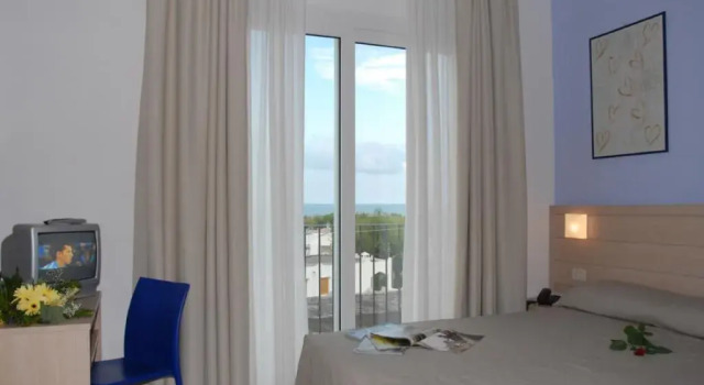 Helios, Book Hotel Lido del Sole Italy