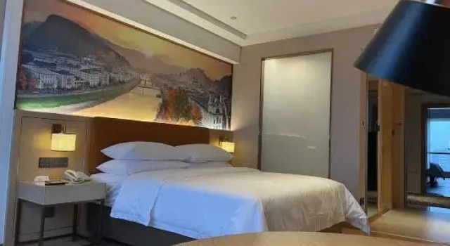 Vienna Hotel (Dongtai Hengrong Plaza), Prenota Hotel Hotel a Jiangsu con parcheggio, Parcheggio