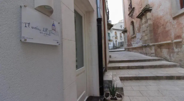 Il sentiero dellItria - Camere con vista, Book Hotel Hotels in Sicily with Parking, Parking
