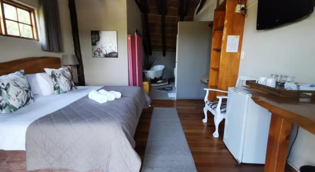 Люкс The Birdhouse Bed & Breakfast #NO Loadshedding #Solar Energy