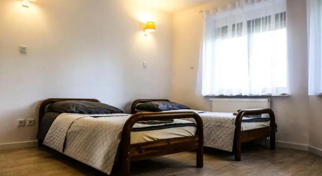 Villa 37b Bed and Breakfast, Buchen Sie Villa Wawer Warschau