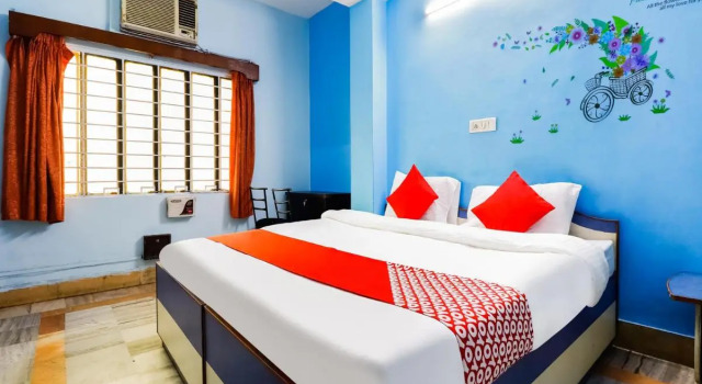 Hotel Hill Rock Goa, Rezerwuj Hotel Hotele w Arambol z basenem, Basen