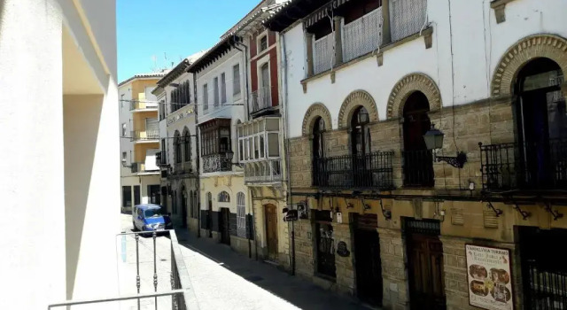Apartamentos Sol Real, Book Lejlighed Hoteller i Úbeda med parkering, Parkering
