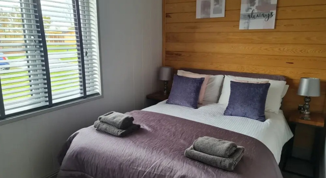 Charming 3-bed Lodge in Bury Saint Edmunds, Забронировать Отель Бери-Сент-Эдмундс Суффолк