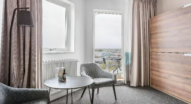 Семейный номер Standard с балконом и с видом на море Best Western Hotel Corallen