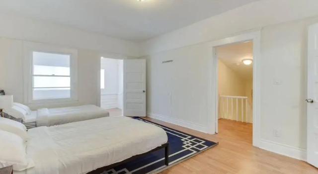 Коттедж 5 Bedroom Koreatown Charmer near DTLA